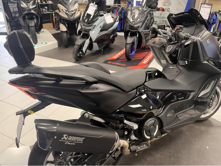 YAMAHA XP T-MAX 560 TECH MAX