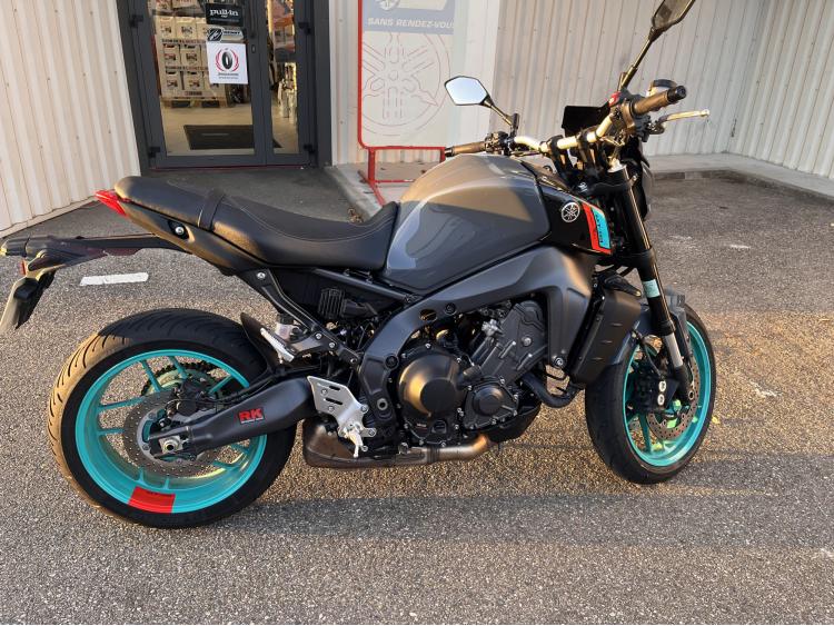 YAMAHA MT-09