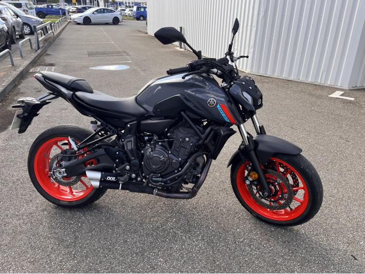 YAMAHA MT-07