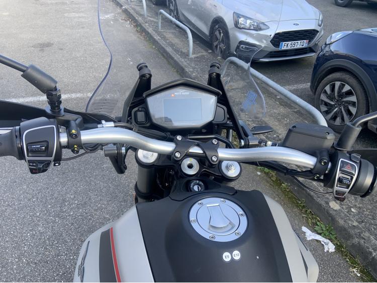 V85 TT 850